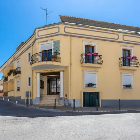 Appartamento Charming Holiday Retreat - 3bdr In By Ondjo