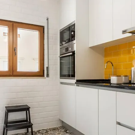 Charming Holiday Retreat - 3bdr In By Ondjo Appartamento *